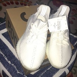 NEW Triple White Yeezy 350 Boost